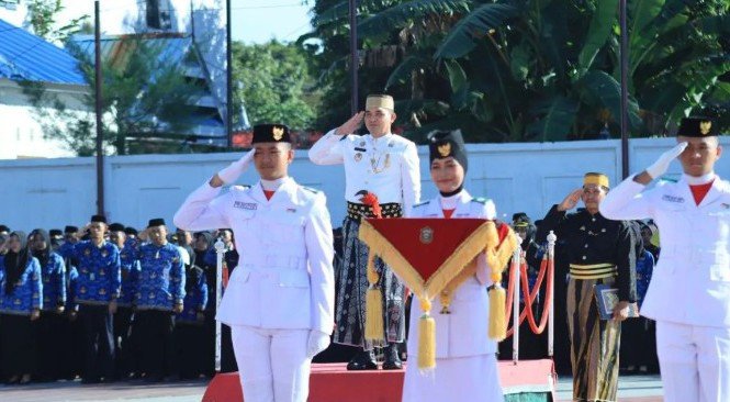 Sekda Takalar Pimpin Upacara Hardiknas 2026, Ajak Perkuat Kolaborasi Pendidikan